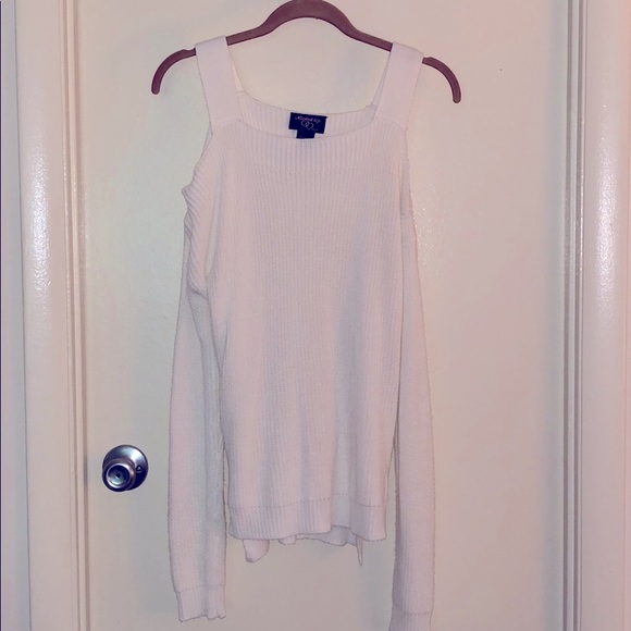 sweater !!! - Picture 1 of 3
